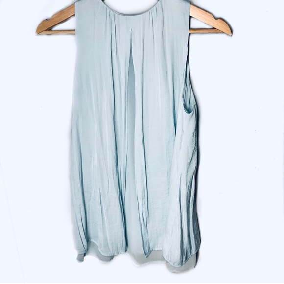 Who What Wear light blue sleeveless top - Picture 2 of 4